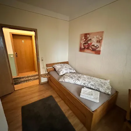 Julien Felix 2 Szálloda